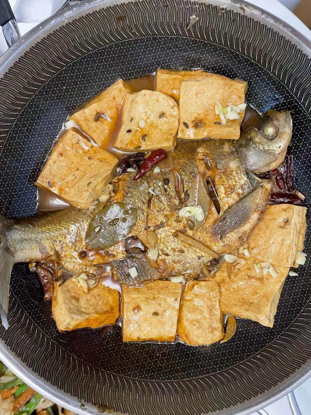 鳊鱼炖豆腐